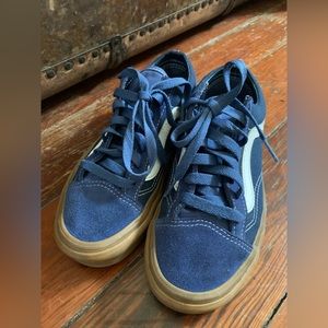Vans Navy Blue and Gum Classic Low-Top Sneakers